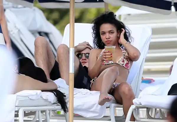 Robert Pattinson y FKA Twigs.