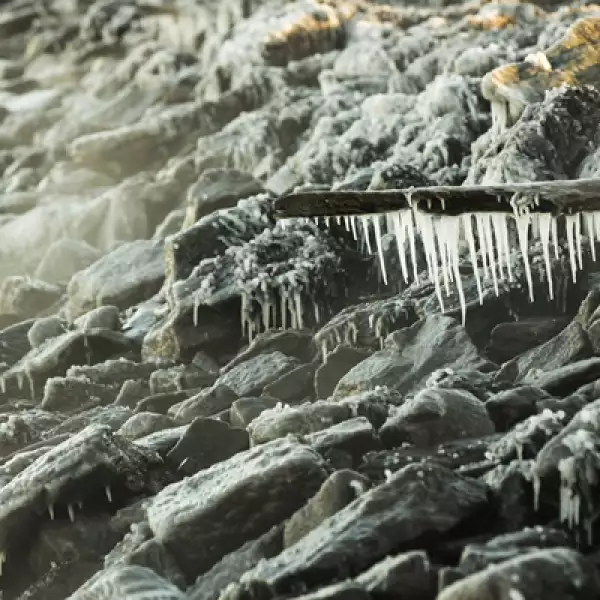 Los termómetros de Nueva York registraron este martes 14 grados centígrados bajo cero, la menor temperatura registrada en esta ciudad desde hace 118 años para un 7 de enero. Los vientos helados provocan una sensación de -30 grados.