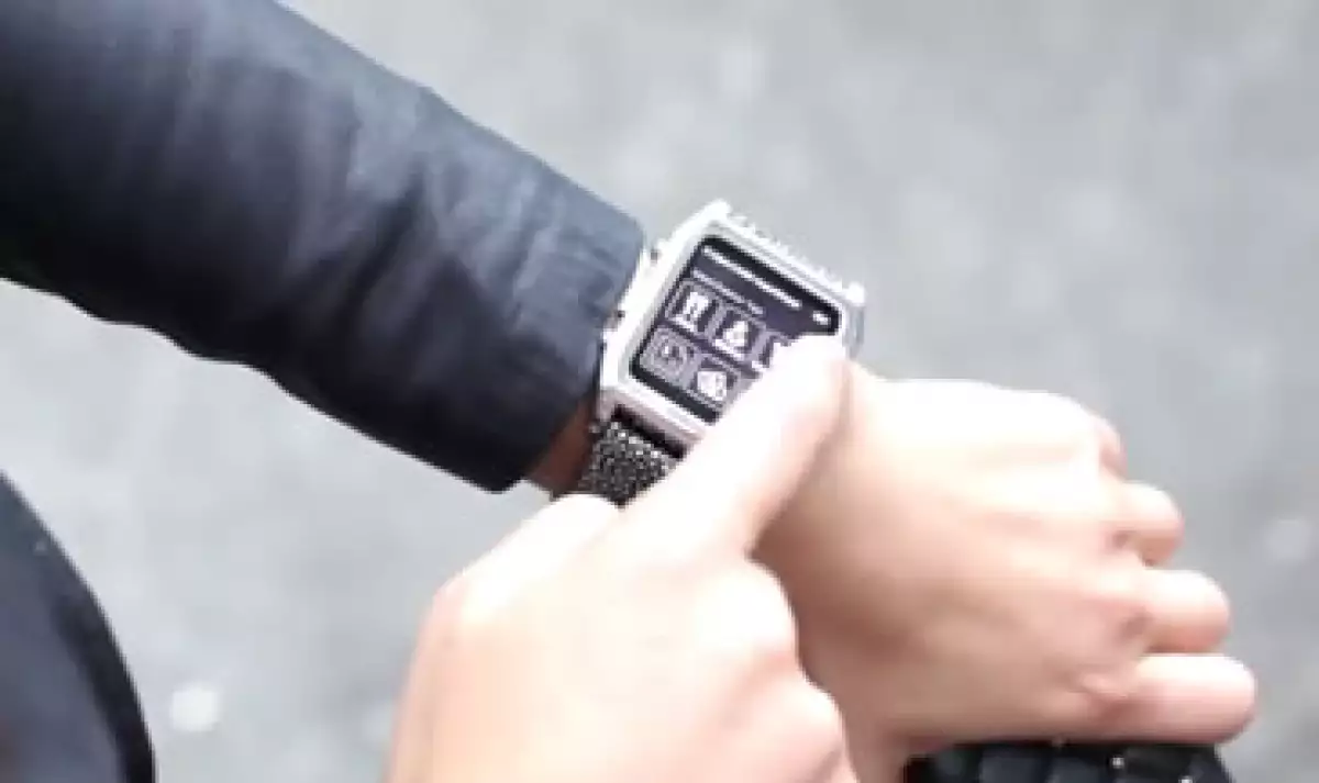 El reloj inteligente permite llevar un control y análisis sobre tus gastos mensuales (Foto: Cortesía Cash)