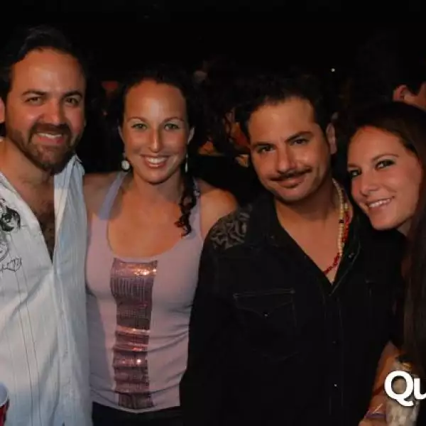 Fiesta en yate de Marcos Constandse