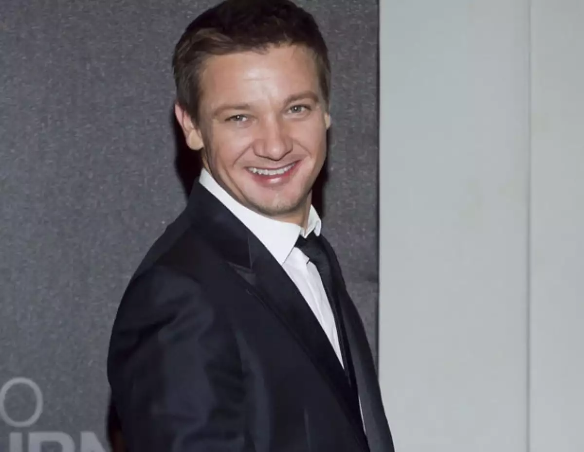 Jeremy Renner protagoniza la cinta `El Legado Bourne´, misma que se estrena hoy en México.