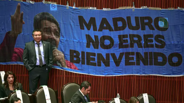 Pancarta contra Maduro