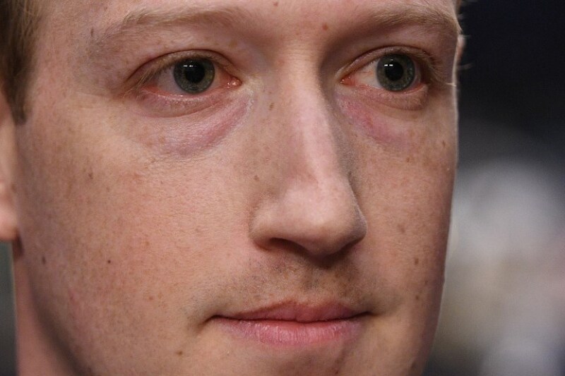 Crisis Facebook