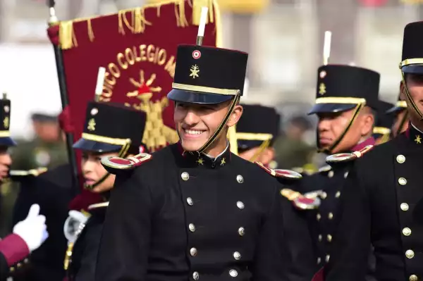 desfile-militar2.jpg