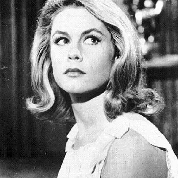 Una de las más famosas es Elizabeth Montgomery, Samantha Stevens en la famosa serie `Bewitched´.