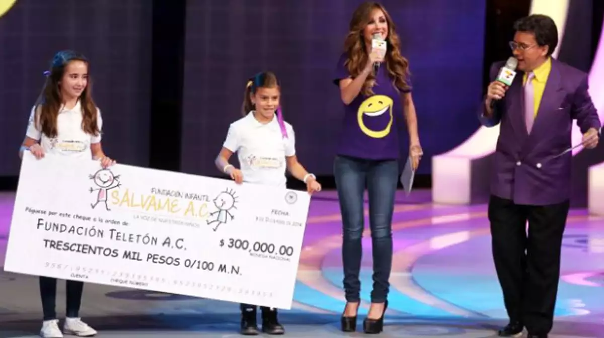 Anahí donó 300 mil pesos en nombre de su fundación `Sálvame´.