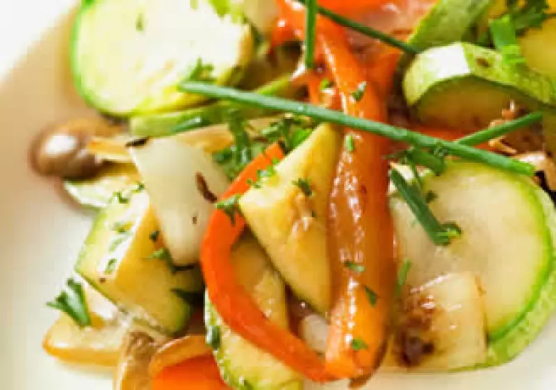 La cocina peruana basa sus platillos en raíces, leguminosas y condimentos. (Foto: Reuters)