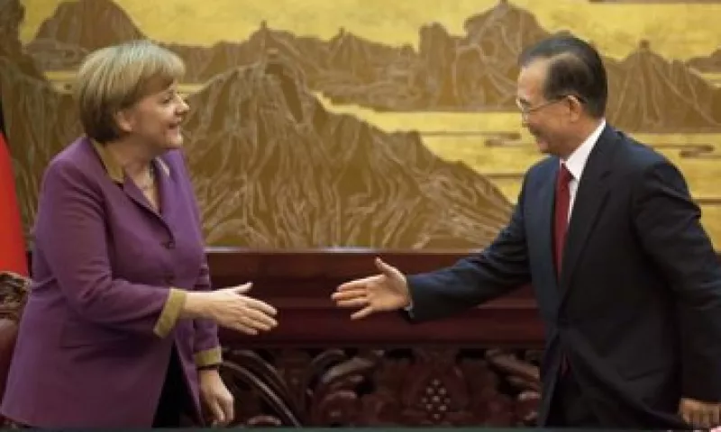 La canciller alemana Angela Merkel, se reunió por segundo día con Wen Jiabao, primer ministro chino. (Foto: AP)