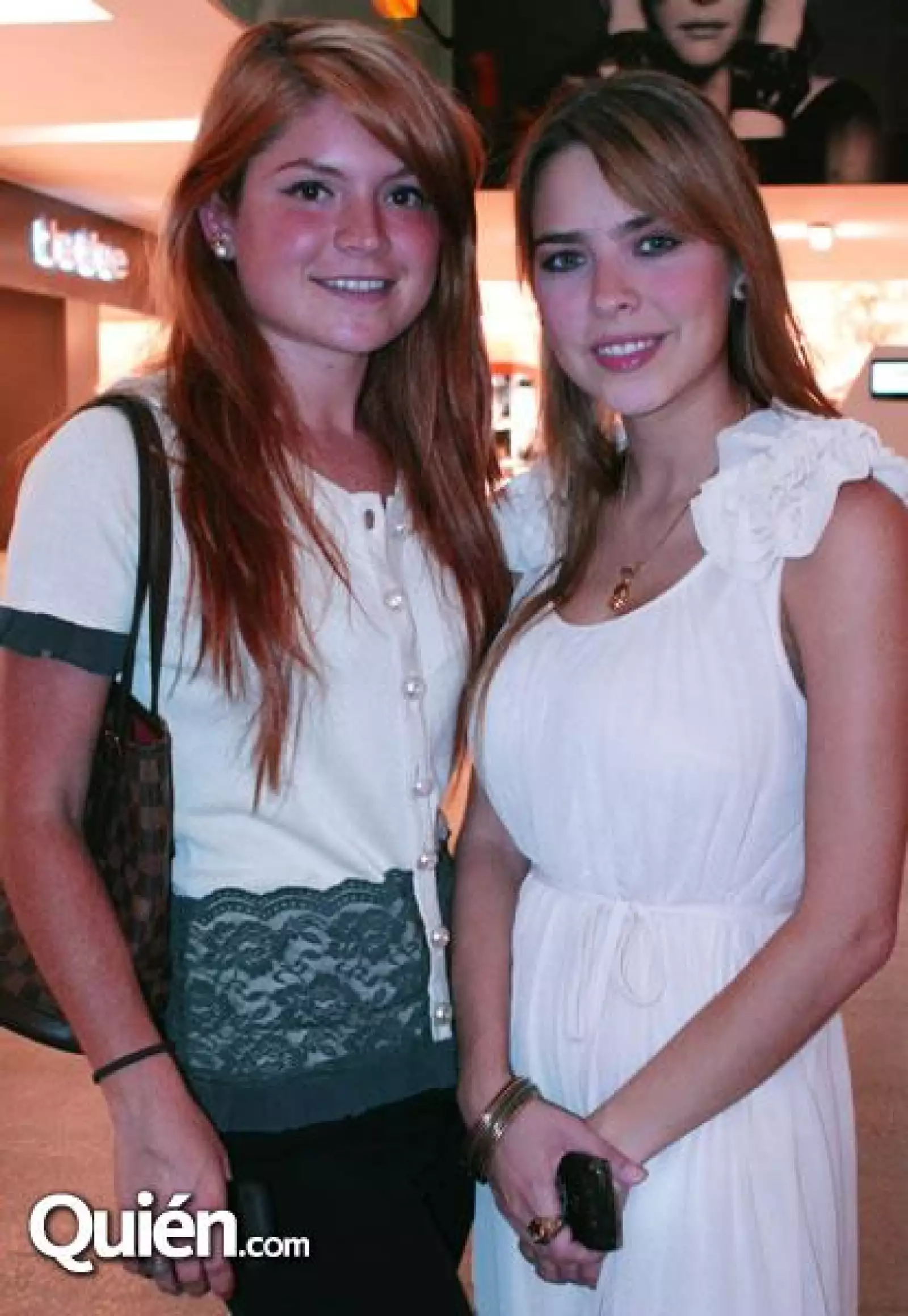 Regina Marti%u0301nez y Mariana Quintanilla