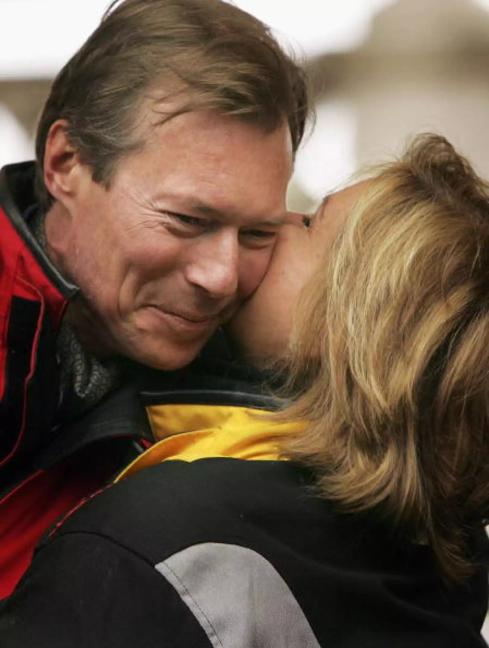 Esta pareja es tan romántica que el día de hoy cumplen 33 años de casados. ¡Felicidades a la pareja ducal!