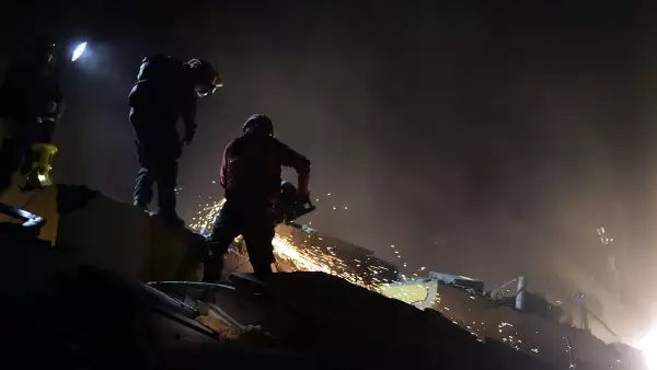 La búsqueda de personas continúa en Ecuador.