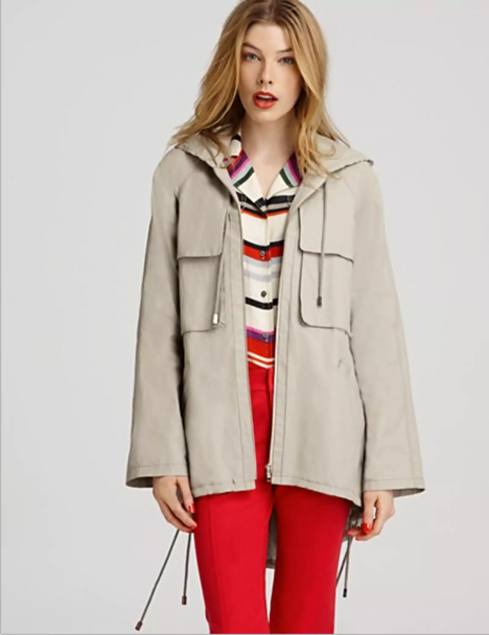 Regresan las parkas, ideales para protegerte contra la lluvia.