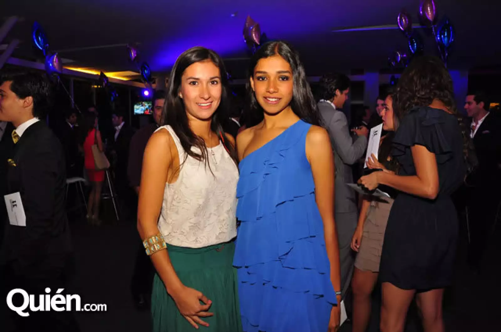 Aiko Llamas y Lucy Villanueva