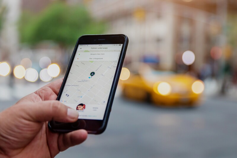 Uber, Whatsapp, Facebook and other Apps on iPhone screen