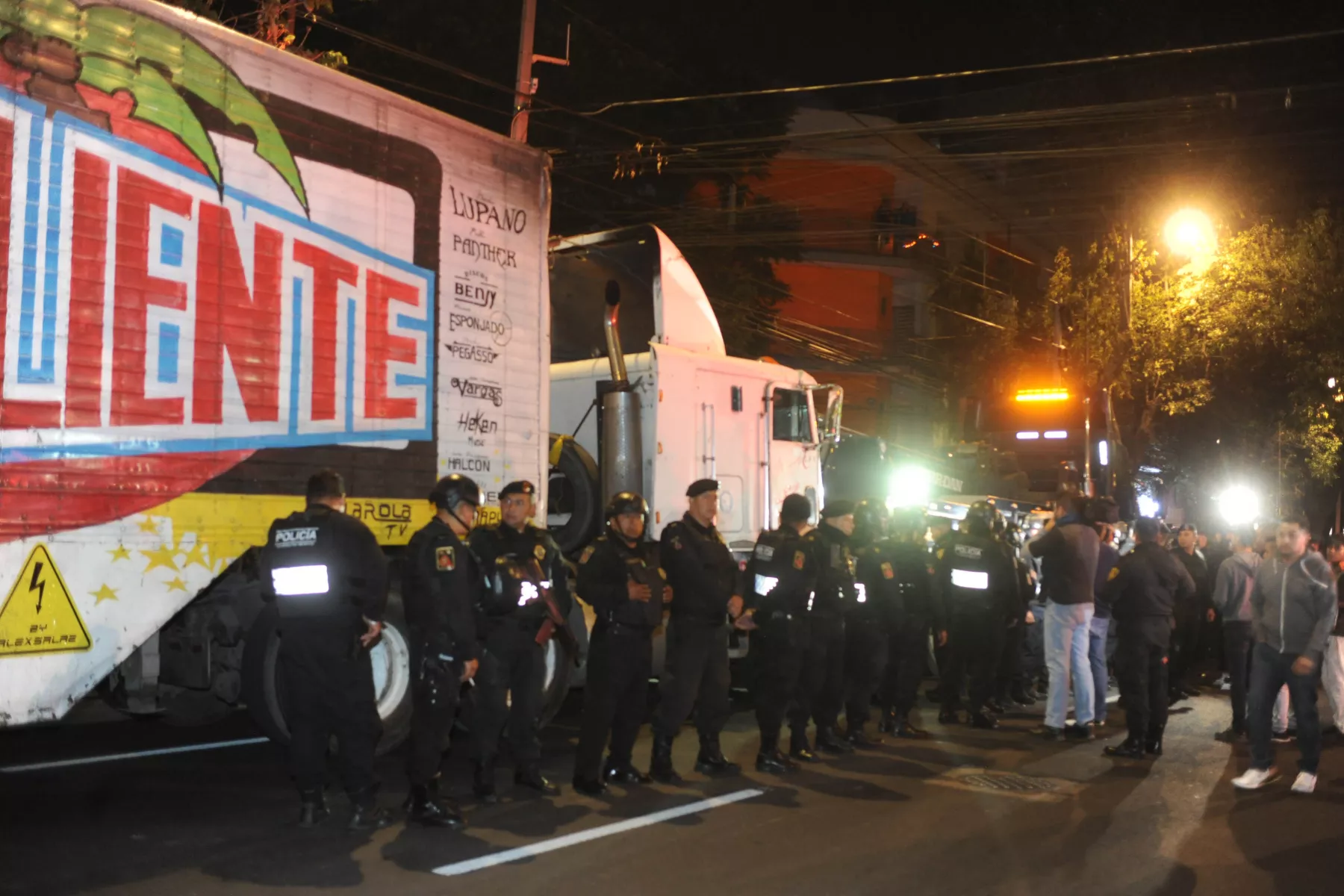 Policias_Balean_A_Sonideros_5.jpg