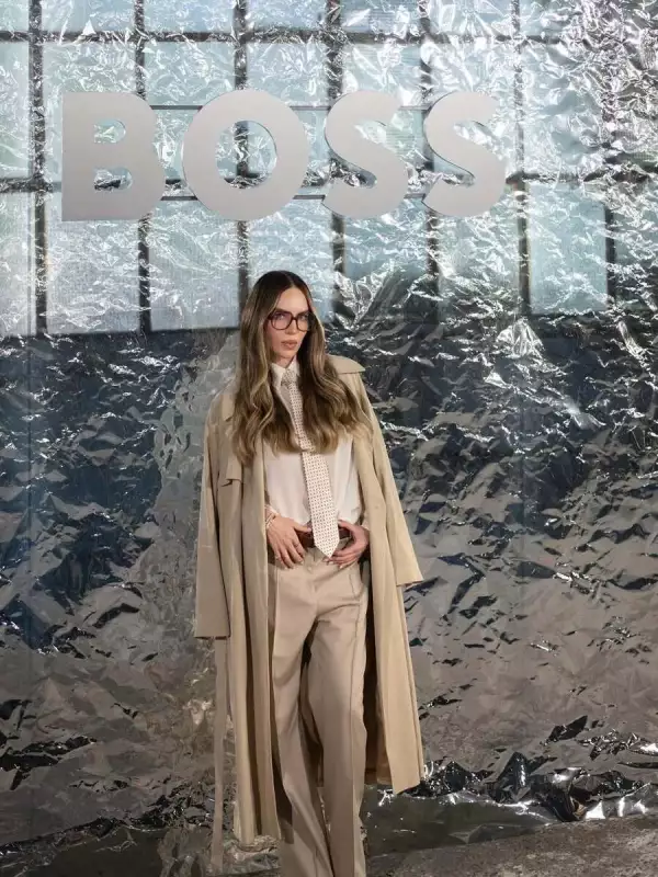 Gabardina Boos al estilo Beli