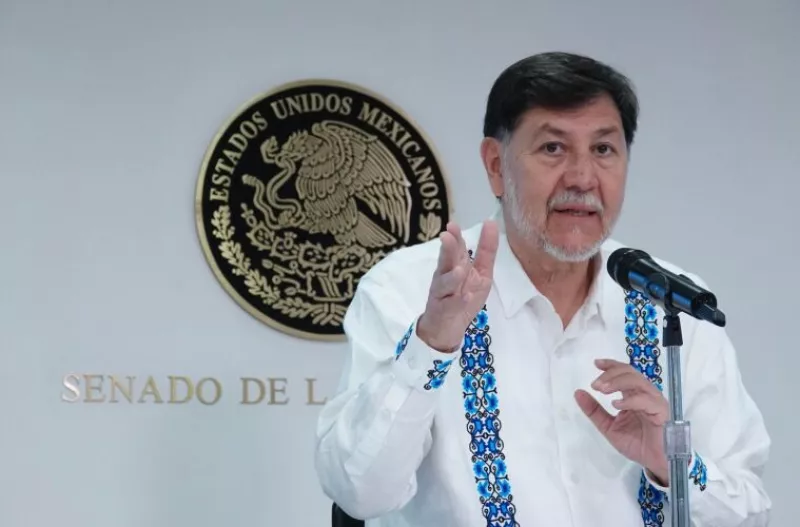 Abuchean a Gerardo Fernández Noroña en Congreso del PT