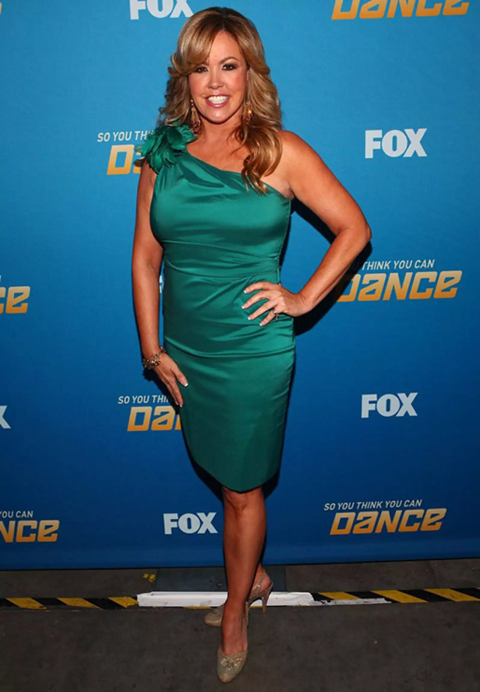 Mary Murphy es la jueza de So You Think You Can Dance que con su humor único ha conquistado al público, pero lo que pocos saben es que tiene 56 años. Seguro que muchas de 25 quisieran verse así.