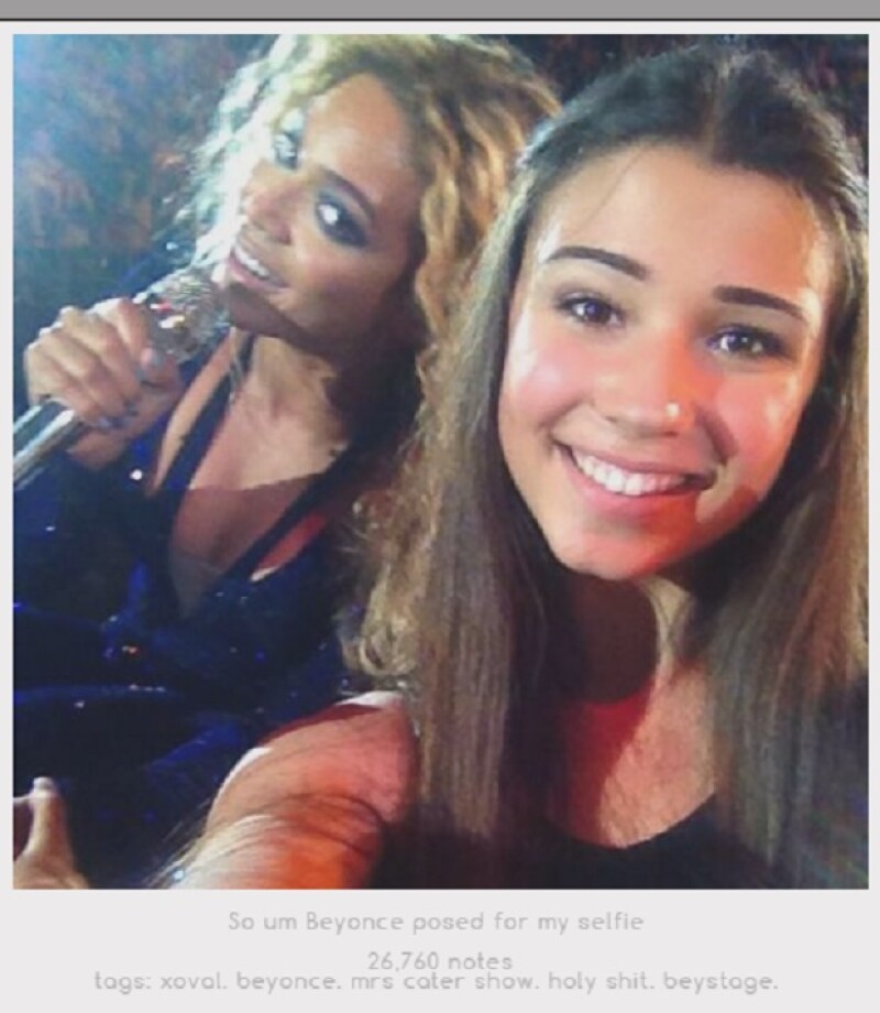 Queen B apareció en este photoboom que ha pasado a la historia de las selfies de fans.