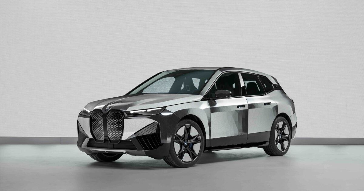 BMW introduced the first color-changing car