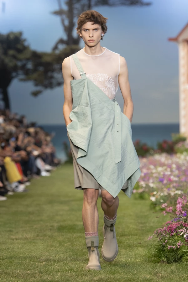 This is Dior's proposal for 2023