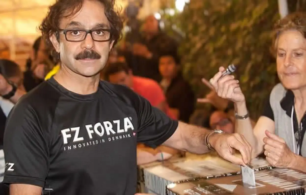 El candidato a la presidencia por el partido Nueva Alianza, Gabriel Quadri de la Torre, acudió solo a las urnas.