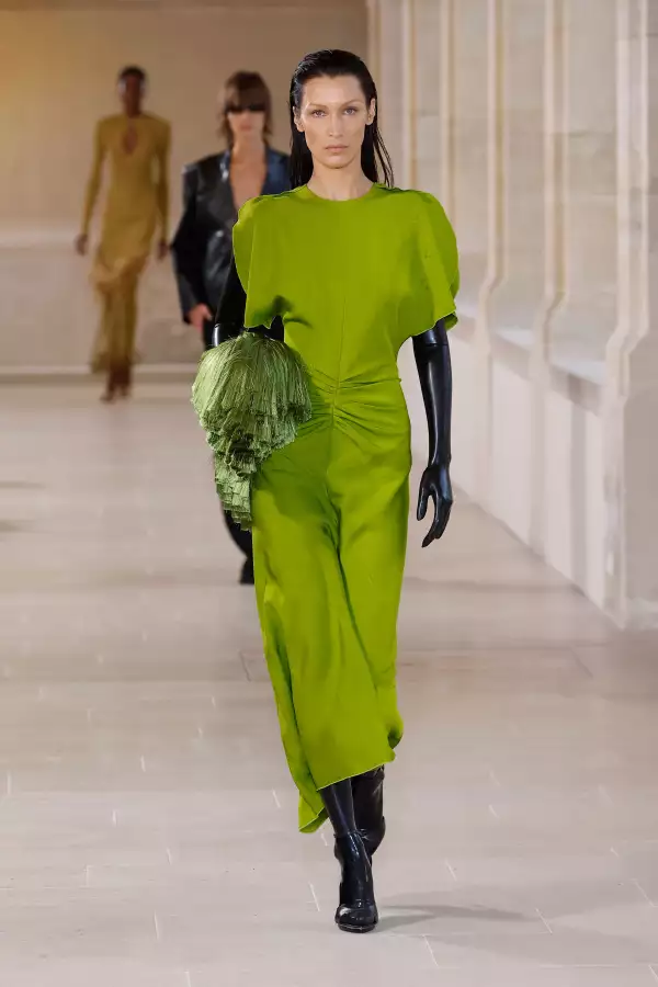 bella-hadid-semana-de-la-moda-de-paris-victoria-beckham