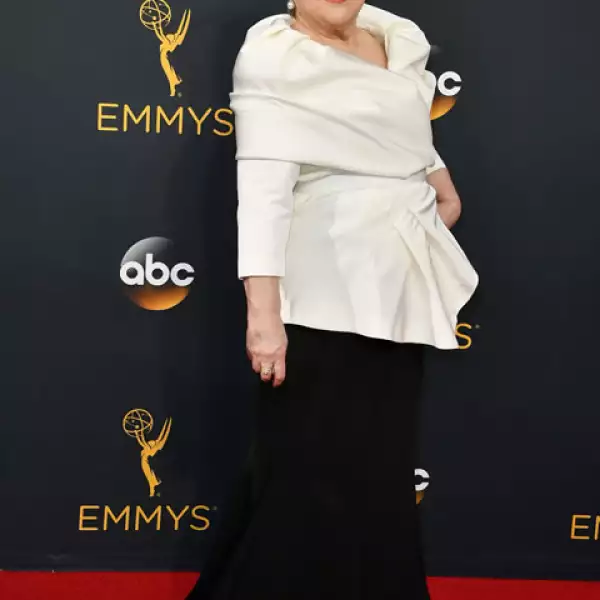 Kathy Bates.