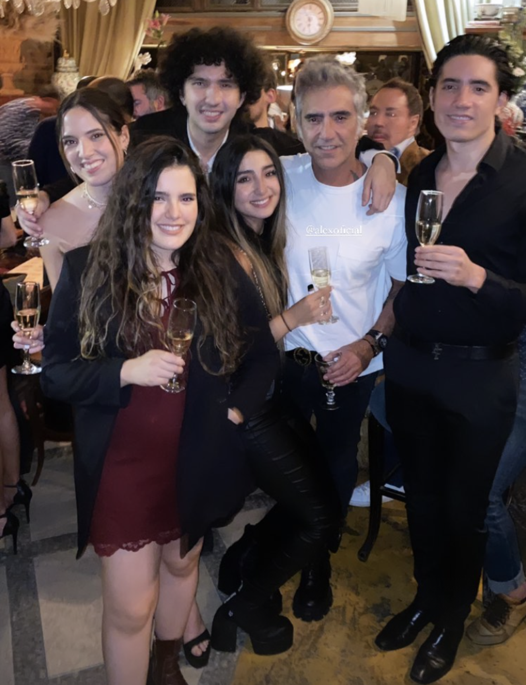 Alejandro Fernández y sus hijos