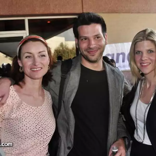 Amanda Watkins,Guinene Johnson y Gabisj Bina