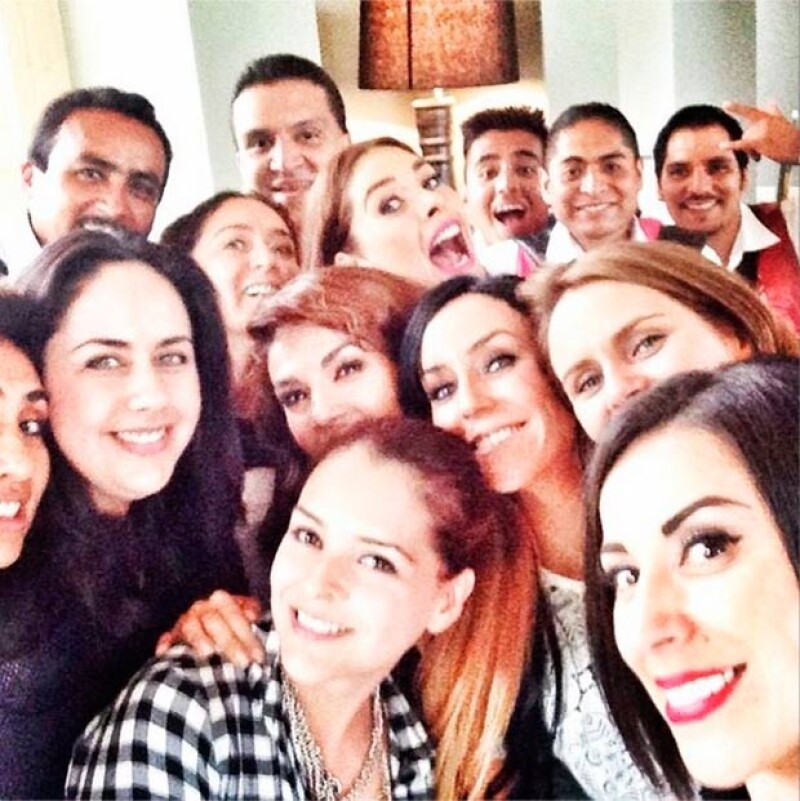 Inés Gómez Mont estuvo consentida por sus mejores amigas.