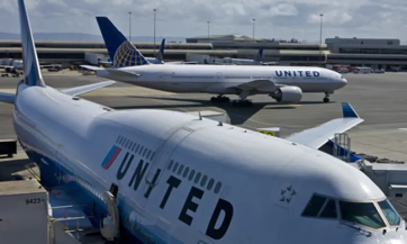 Analistas sienten que United Airlines sigue sufriendo de problemas de integración. (Foto: Getty Images/Archivo )
