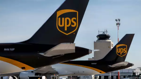 aviones de mensajer�a de UPS