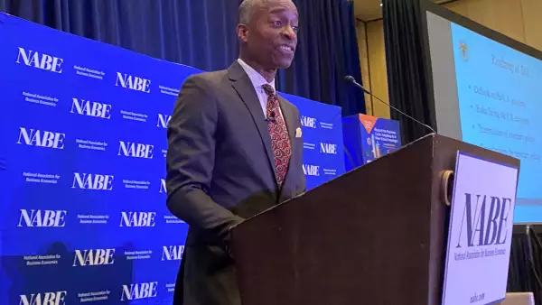 La Fed enfría apuestas de recorte mientras mercados ajustan expectativas