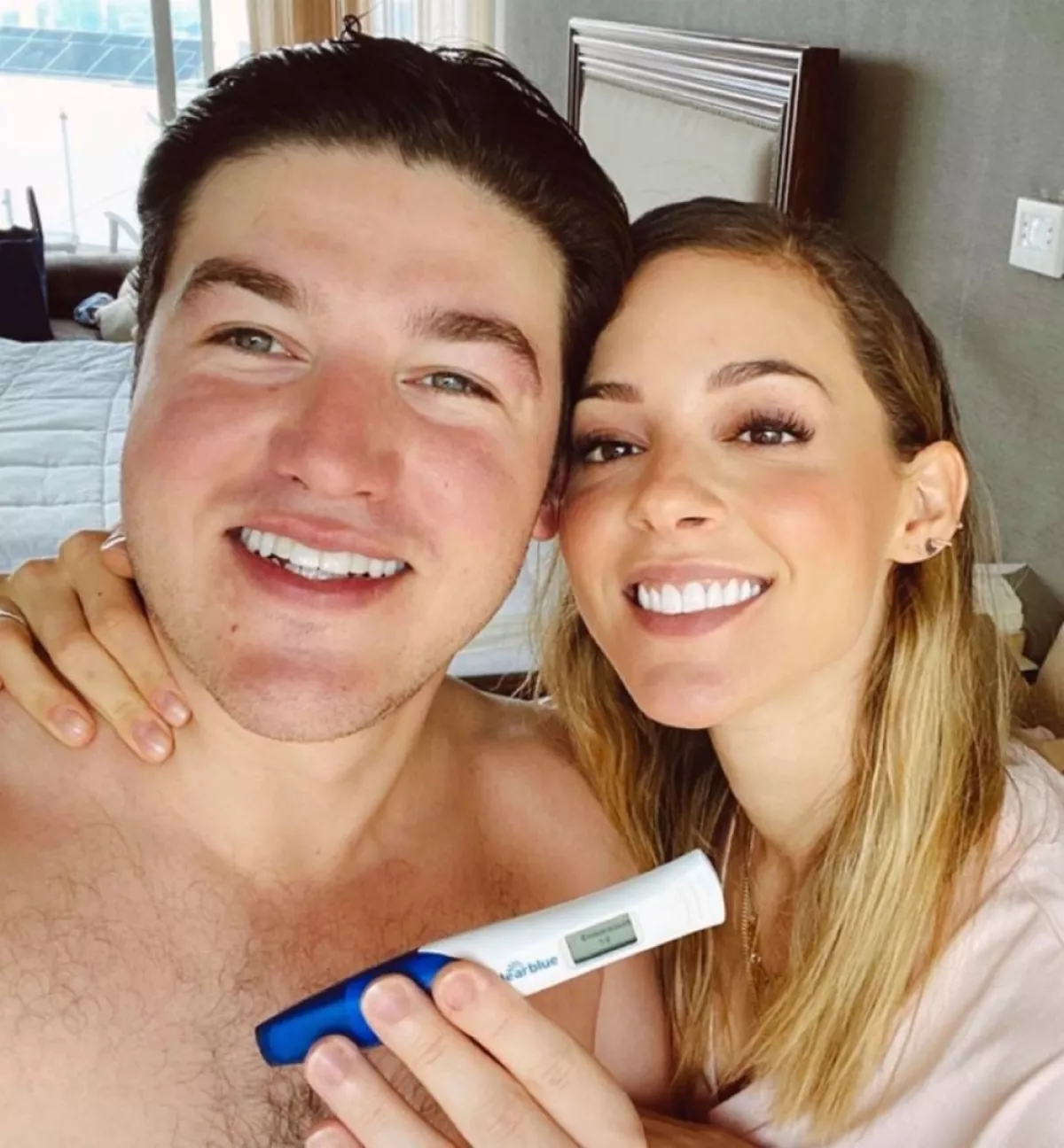 Samuel García y Mariana Rodríguez.jpg