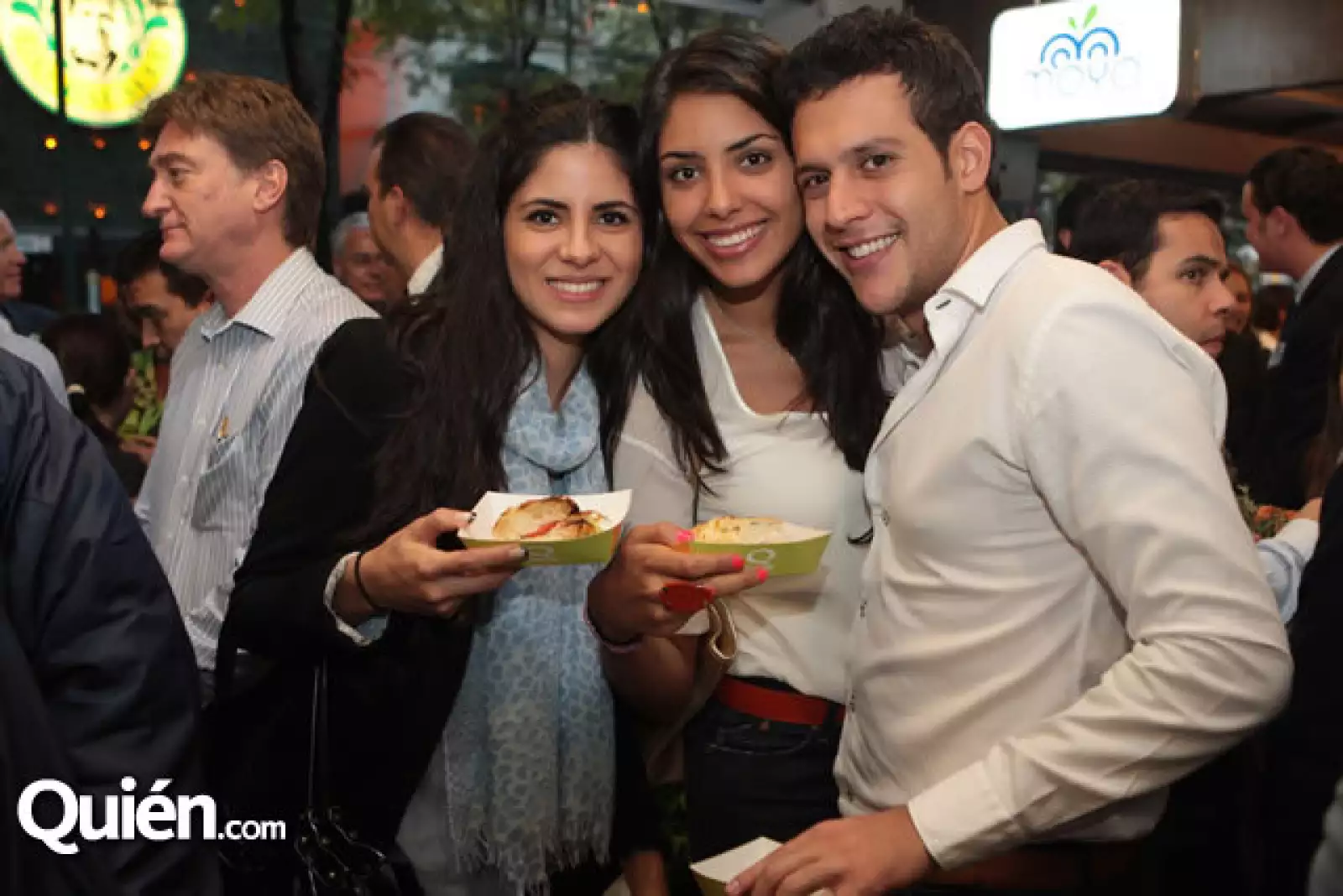 Estrella Jafif,Natalie Jafif,Jonathan Zaga