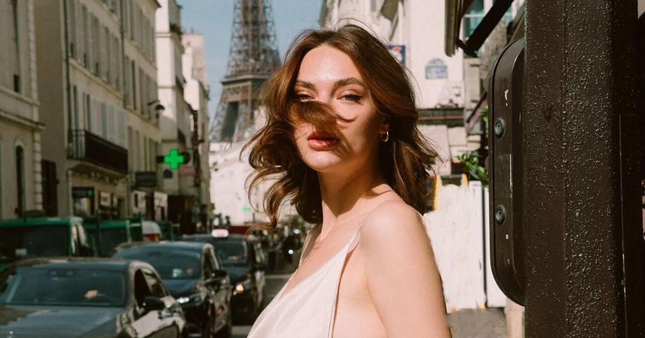 Los básicos de maquillaje que no pueden faltar en tu cosmetiquera de viaje