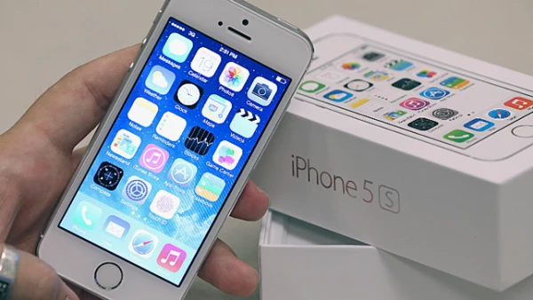 Los nuevos iPhones funcionarán con el sistema operativo iOS 7, que fue lanzado esta semana por la firma de la manzana.