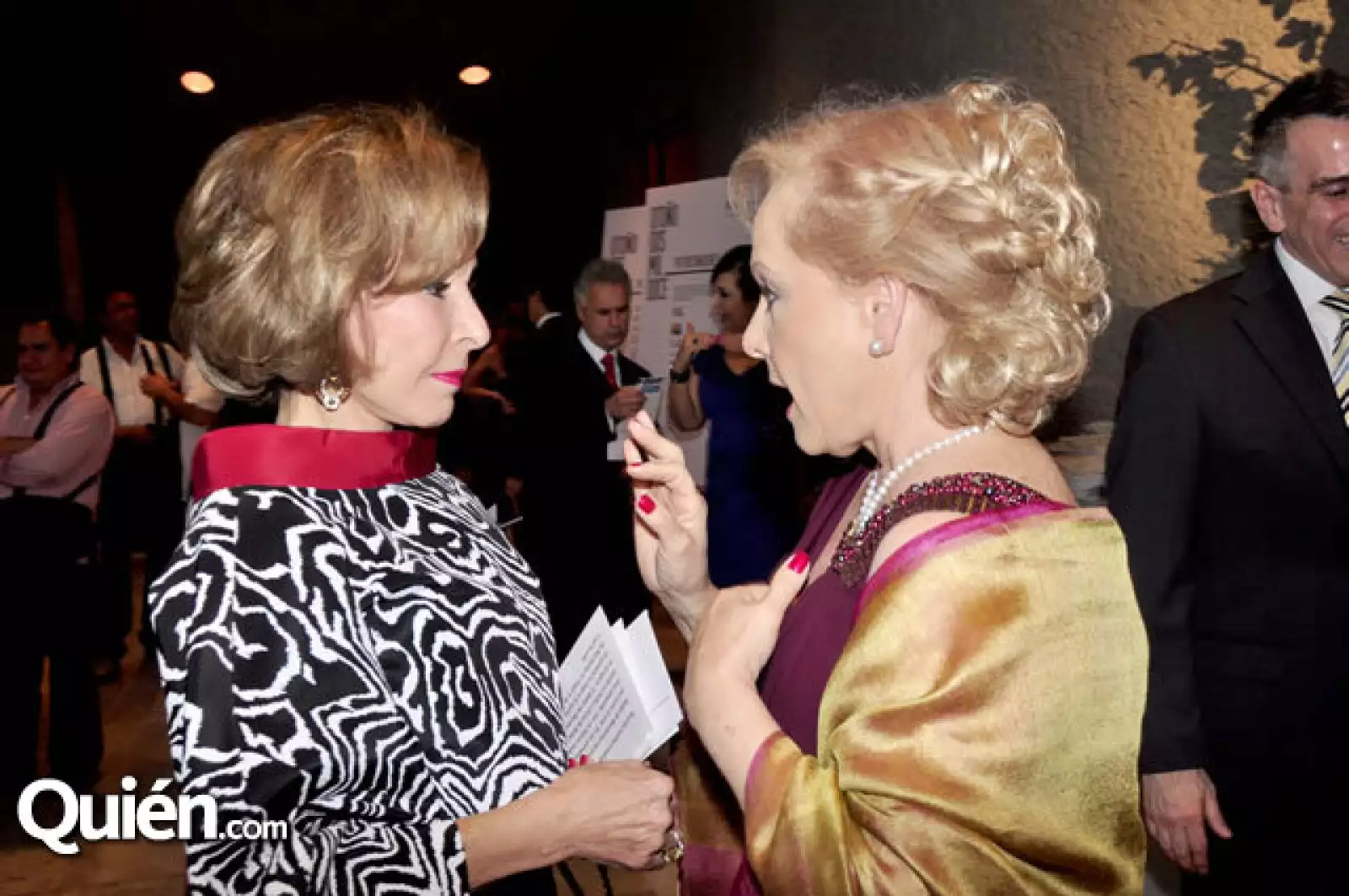 Yolanda Santos y Mónica Sada de Iriondo