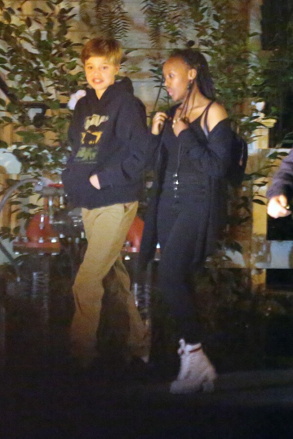 Millie Bobby Brown And The Daughters Of Angelina Jolie And Brad Pitt Are The New Bff S Of Hollywood Zahara jolie pitt photos news and videos just jared. angelina jolie and brad pitt