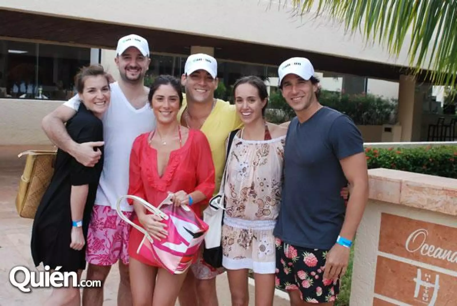 Angie Taddei,José Ignacio Portilla,Melissa López,Manolo Núñez,Olivia Peralta y Antonio Hidalgo