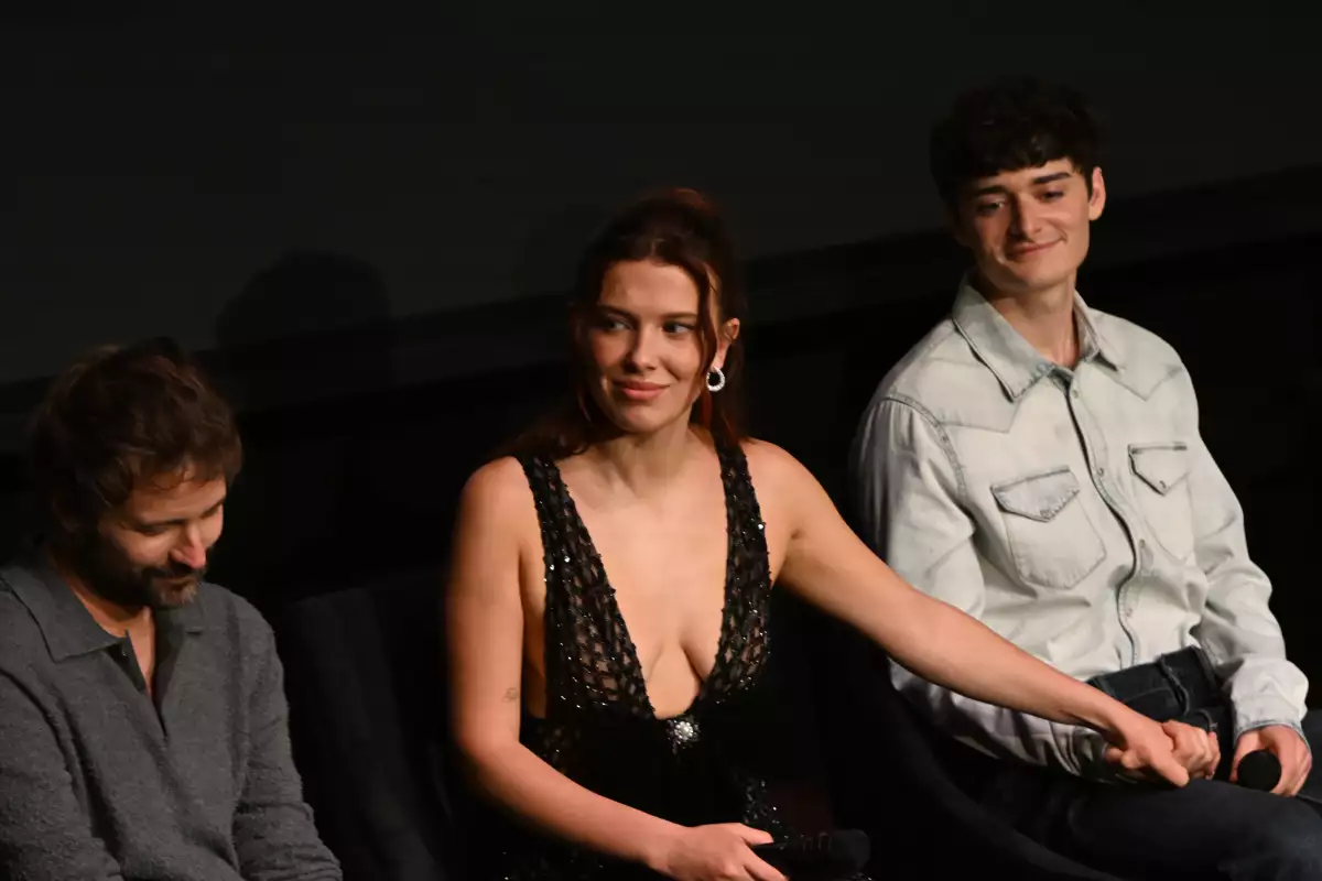 Noah Schnapp y Millie Bobby Brown