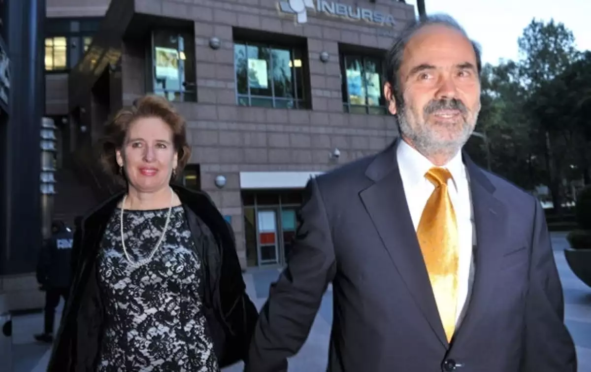 Entre los invitados estuvo el senador Gustavo Madero, quien fue acompañado por su esposa.