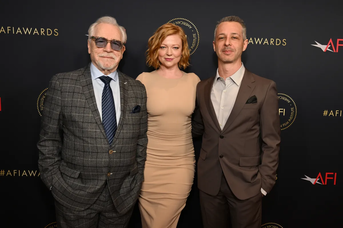 Brian Cox, Sarah Snook y Jeremy Strong dieron vida a los 'Roy'