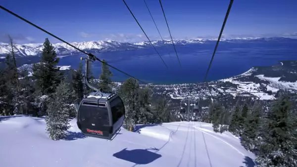 20.	Nevada ofrece 314 montañas para esquiar y 30 pies de nieve al año.