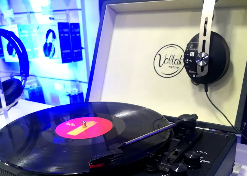 Sennheiser Momentum 3.jpg