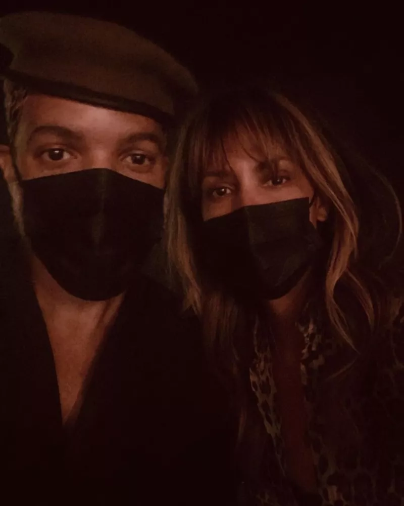 van-hunt-halle-berry.jpg