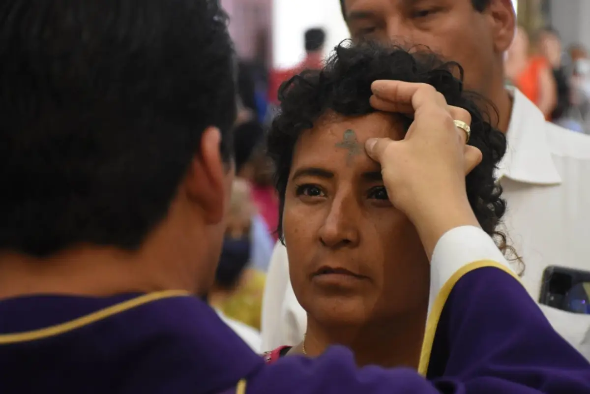 ¿Qué significa el Miércoles de ceniza para los católicos y cuándo es este 2024?
