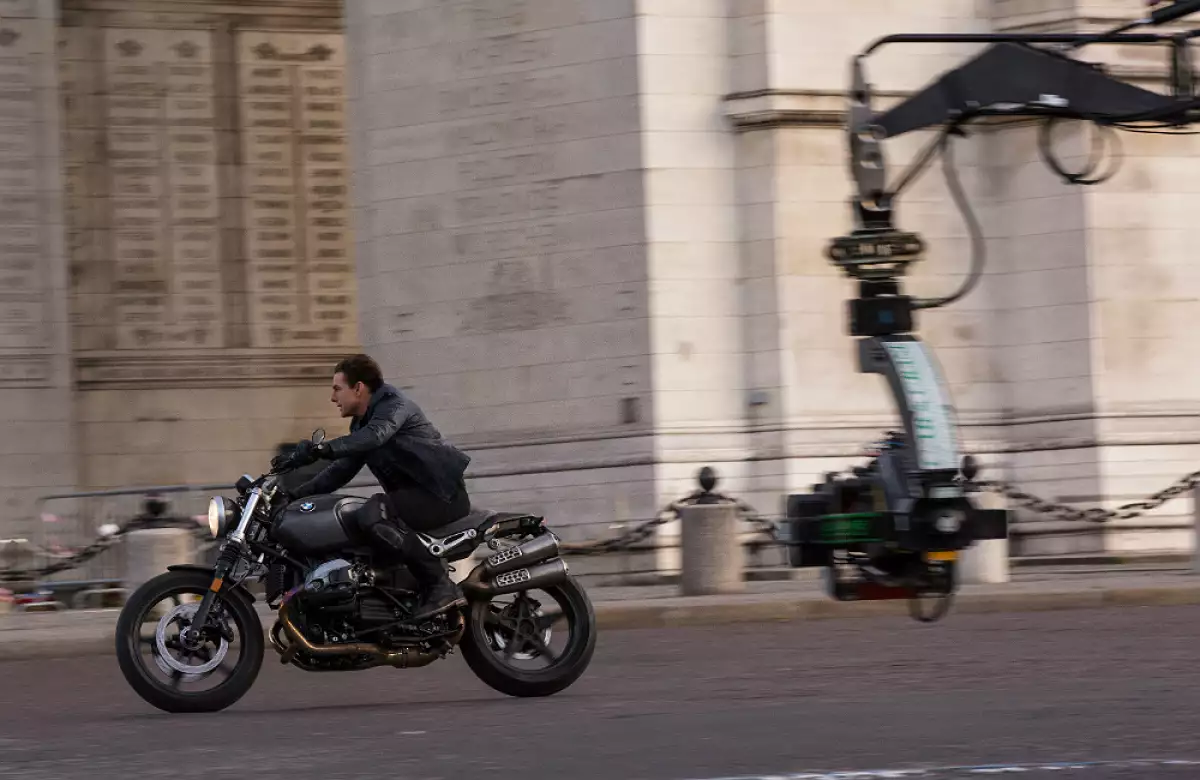 Cruise durante el rodaje de Misión: Imposible - Repercusión