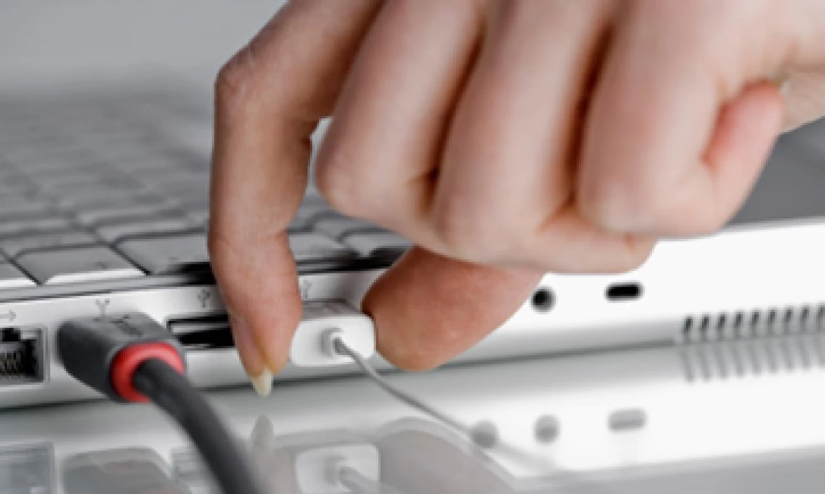 Felipe Calderón, presidente de México, aseguró que el programa CompuApoyo cerrará la brecha digital en el país. (Foto: Thinkstock)